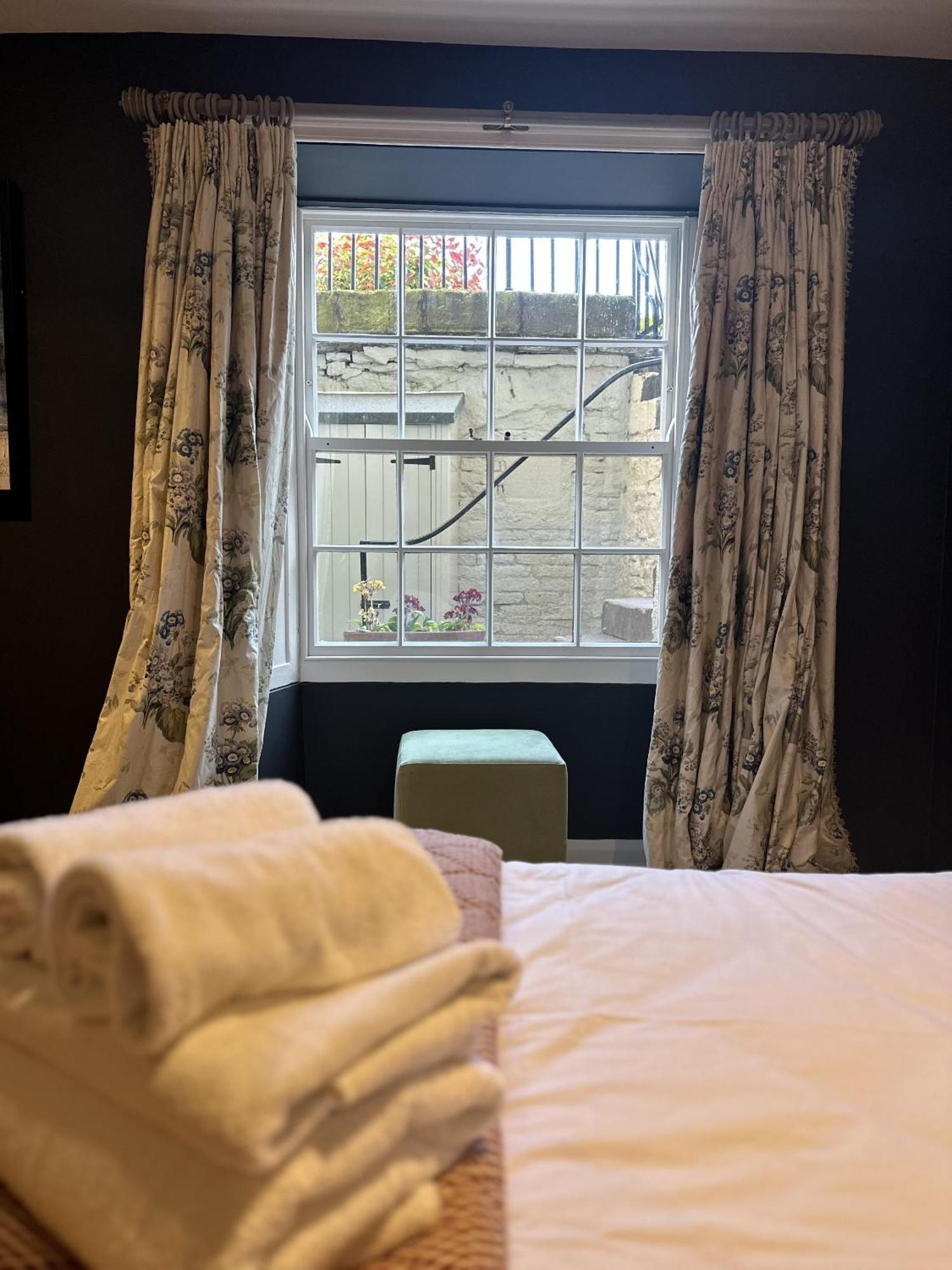 Unique Clifton Apartment On Historic Crescent Bristol Exterior foto