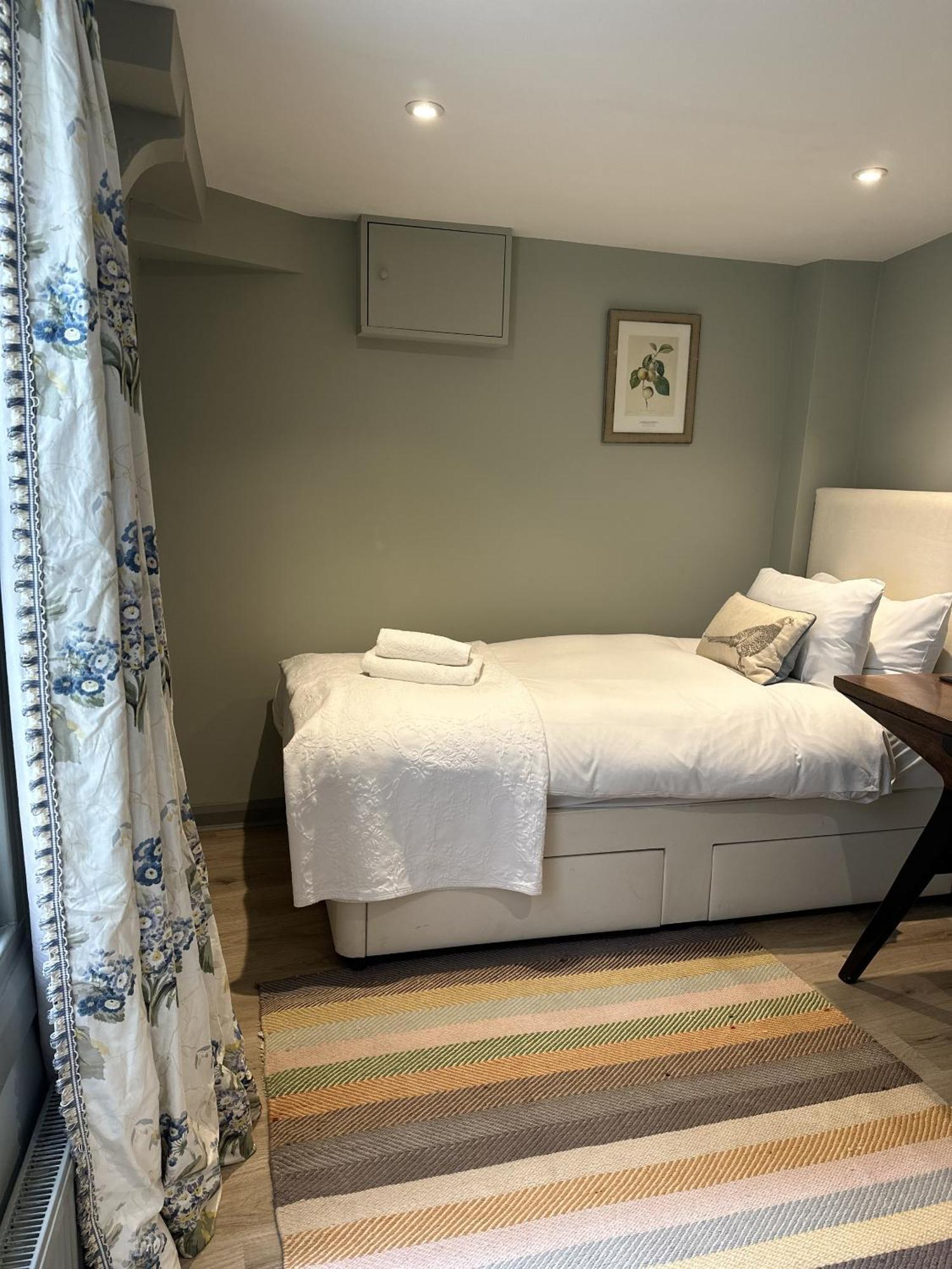 Unique Clifton Apartment On Historic Crescent Bristol Exterior foto
